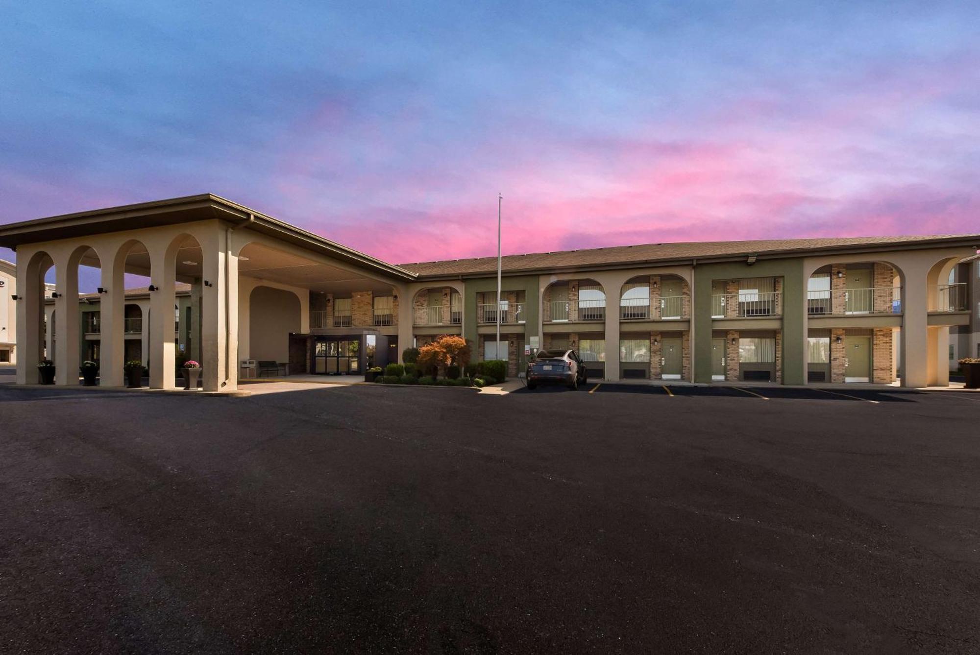 Best Western Executive Inn Grove Stadt Exterior foto